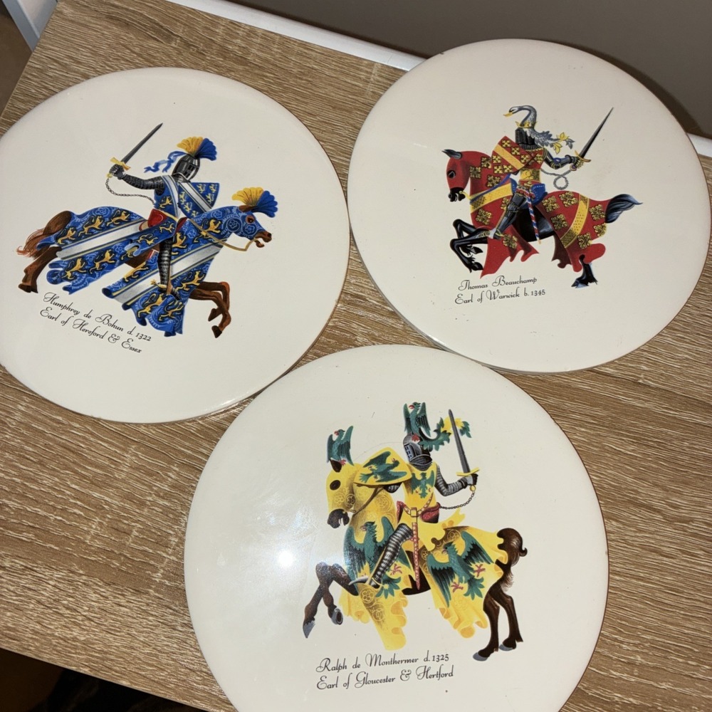 H & R Johnson Trivet‎ set of 3 Vintage
